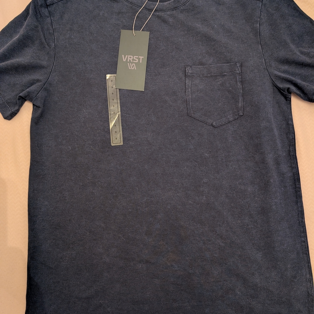 37# NWT VRST Men's Essential Pocket